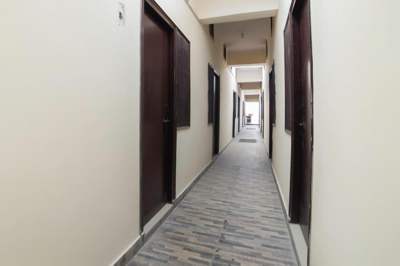 Spot On 67119 Hotel Shivam Residency Rāmpura Dış mekan fotoğraf