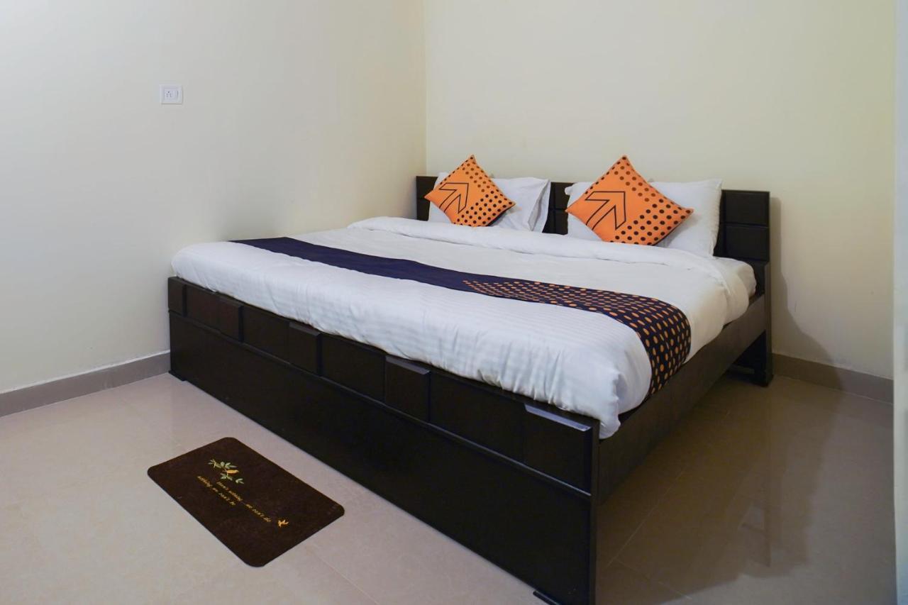 Spot On 67119 Hotel Shivam Residency Rāmpura Dış mekan fotoğraf