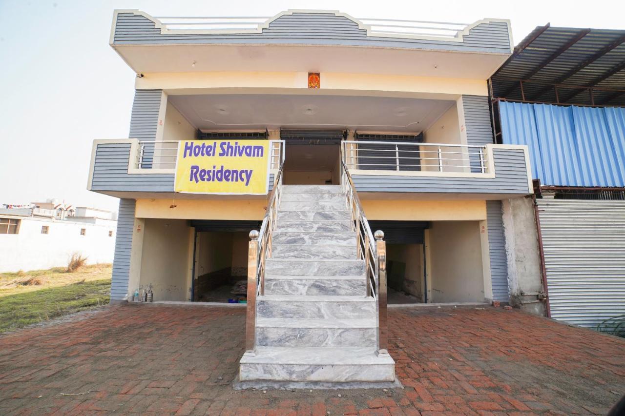 Spot On 67119 Hotel Shivam Residency Rāmpura Dış mekan fotoğraf