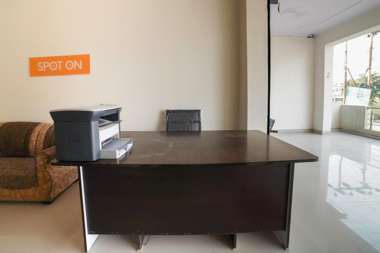 Spot On 67119 Hotel Shivam Residency Rāmpura Dış mekan fotoğraf